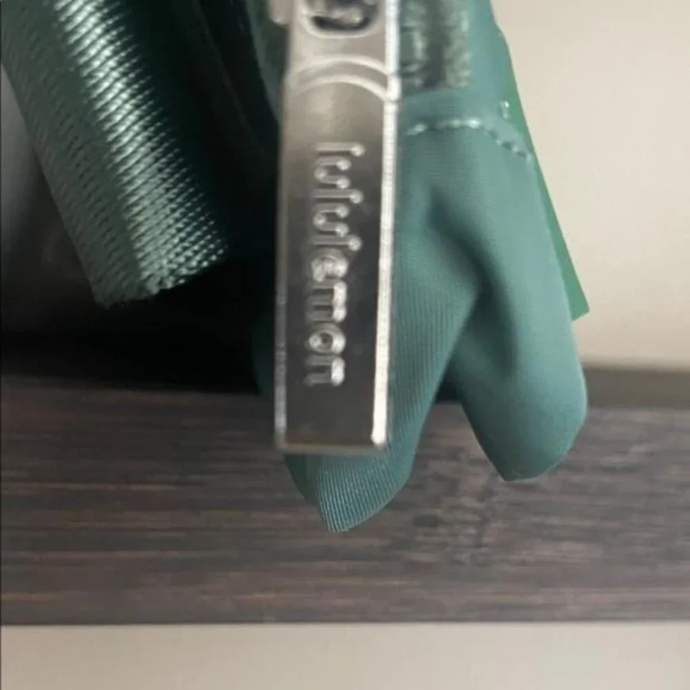 Lululemon Everywhere Belt Bag-Deep Green NWT